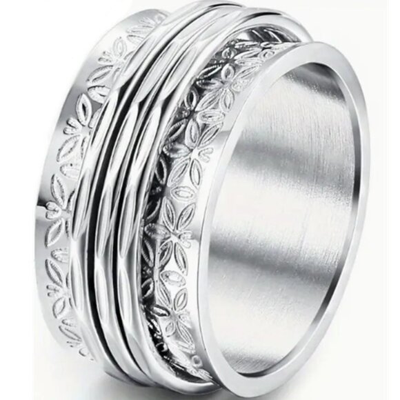 Vintage Boho Style Silver Wide Band Spinner Ring - Picture 1 of 3